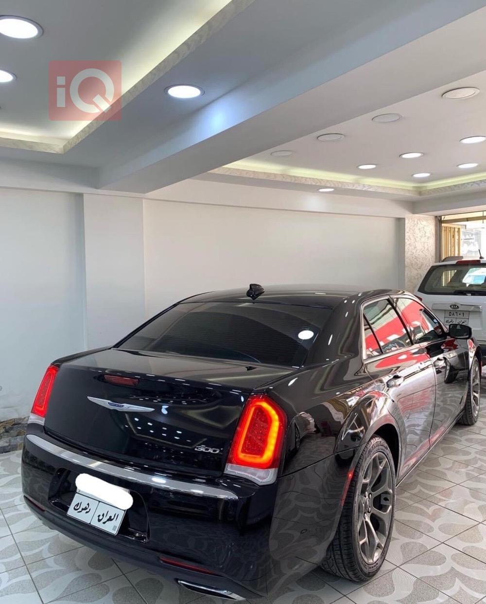 کرایسلەر 300